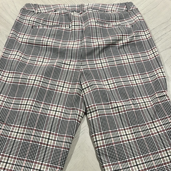 Lane Bryant Capris - size 18 - Picture 5 of 6